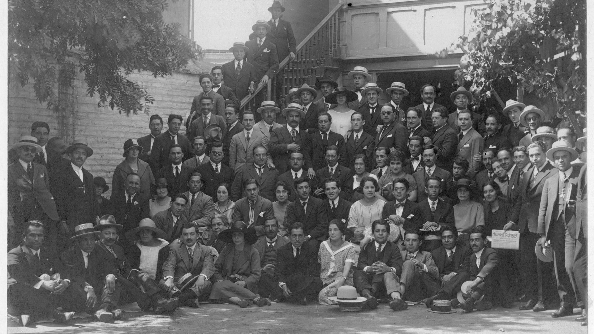 Grupo de profesoras y profesores