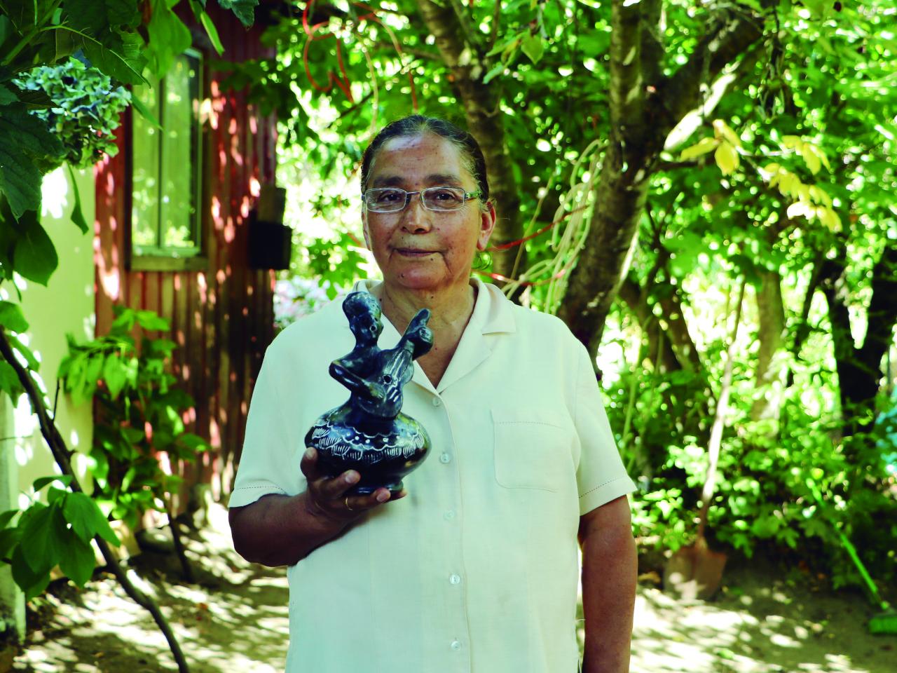 Retrato de Yolanda Villeuta, Quinchamalí, 31.1.24. Fotógrafa Susana Villar