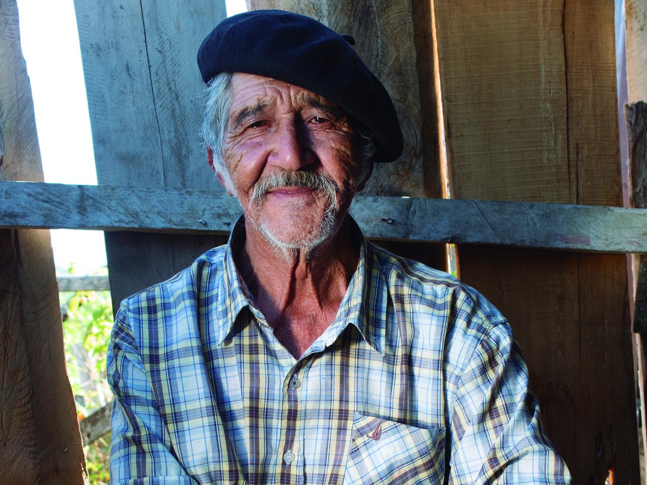 Retrato Aroldo Cárdenas Cárdenas, THV,Caleta Tortel, 9.2.24. Fotógrafa Susana Villar