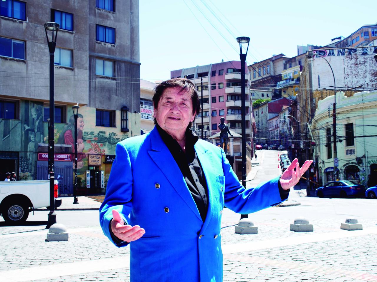 Retrato de Luis Alberto Martínez, THV, Plaza Aníbal Pinto, Valparaíso, 15.01.24 Fotógrafa Susana Villar