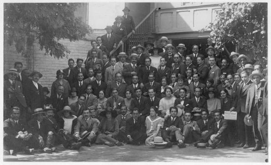 Grupo de profesoras y profesores