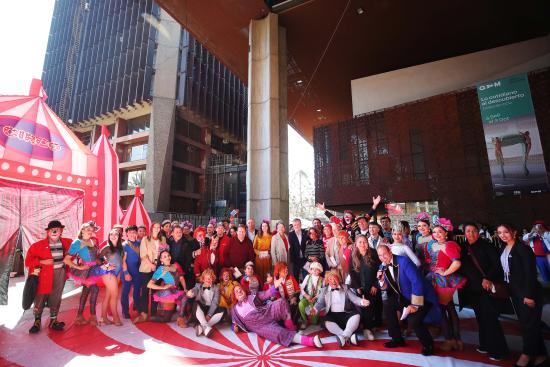 Autoridades y participantes de la Celebración del Día del Circo en el GAM