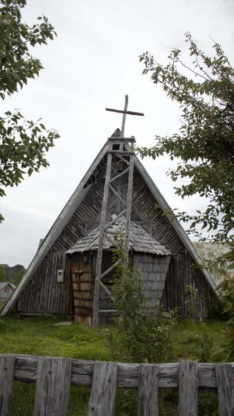 Iglesia Revestida de tejuelas, sector Puyuhuapi, Aysén, 13.12.24. Fotógrafo Joel Martínez