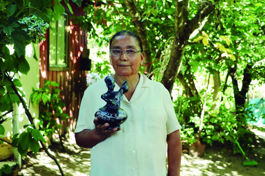 Retrato de Yolanda Villeuta, Quinchamalí, 31.1.24. Fotógrafa Susana Villar