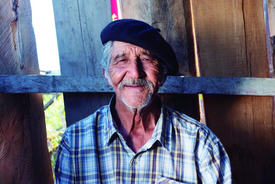 Retrato Aroldo Cárdenas Cárdenas, THV, Caleta Tortel, 9.2.24. Fotógrafa Susana Villar