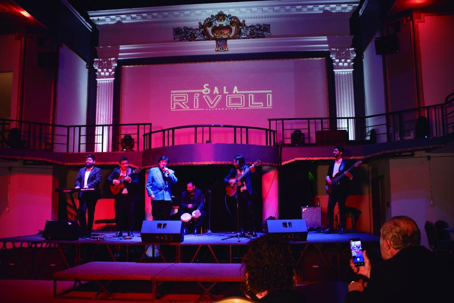 Concierto Luis Alberto Martínez, THV, acompañado por la banda “Los Cantineros”,Sala Rívoli, Valparaíso, 18.01.24 Fotógrafa Susana Villar