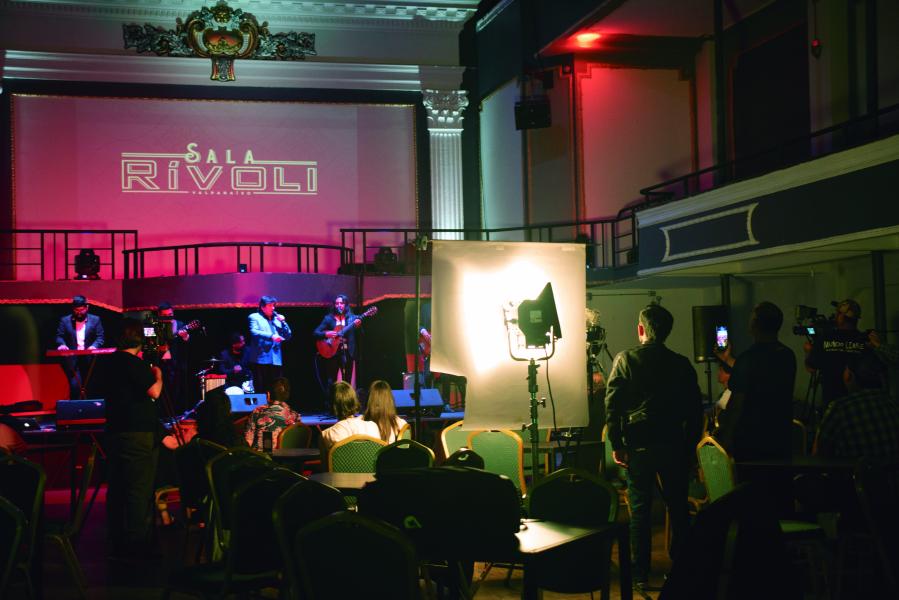 Concierto Luis Alberto Martínez, THV, acompañado por la banda “Los Cantineros”,Sala Rívoli, Valparaíso, 18.01.24 Fotógrafa Susana Villar