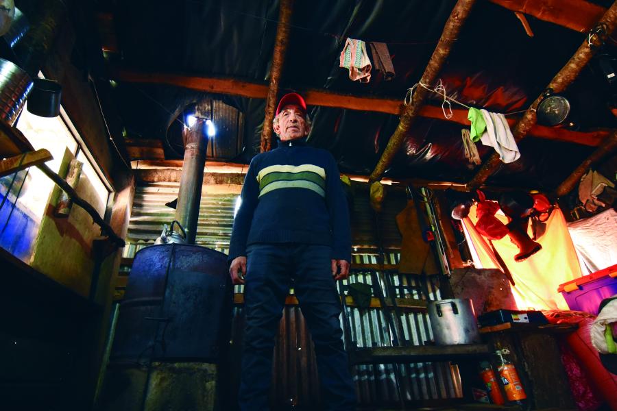 Retrato de Crispín Castillo Castillo THV, Refugio Bosque de Lengas, Villa Ortega, 12.2.24 Fotógrafa Susana Villar